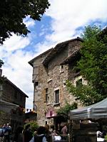 Perouges, Place du tilleul, Maison medievale (1)